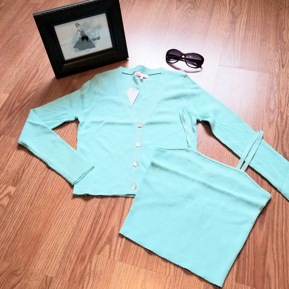 Mint Cropped Button-Up Top & Cami Set - Picture 2 of 6